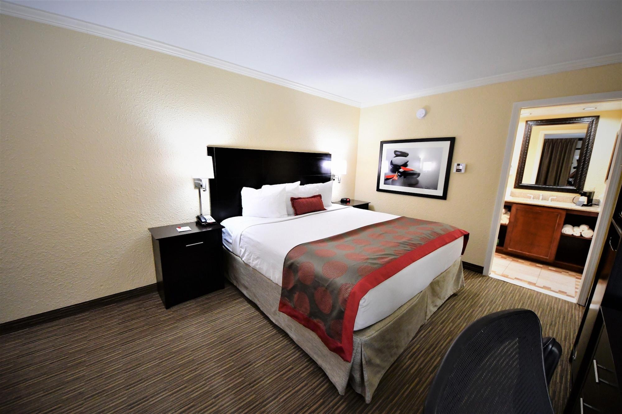 Ramada By Wyndham Jacksonville Hotel & Conference Center Exterior photo