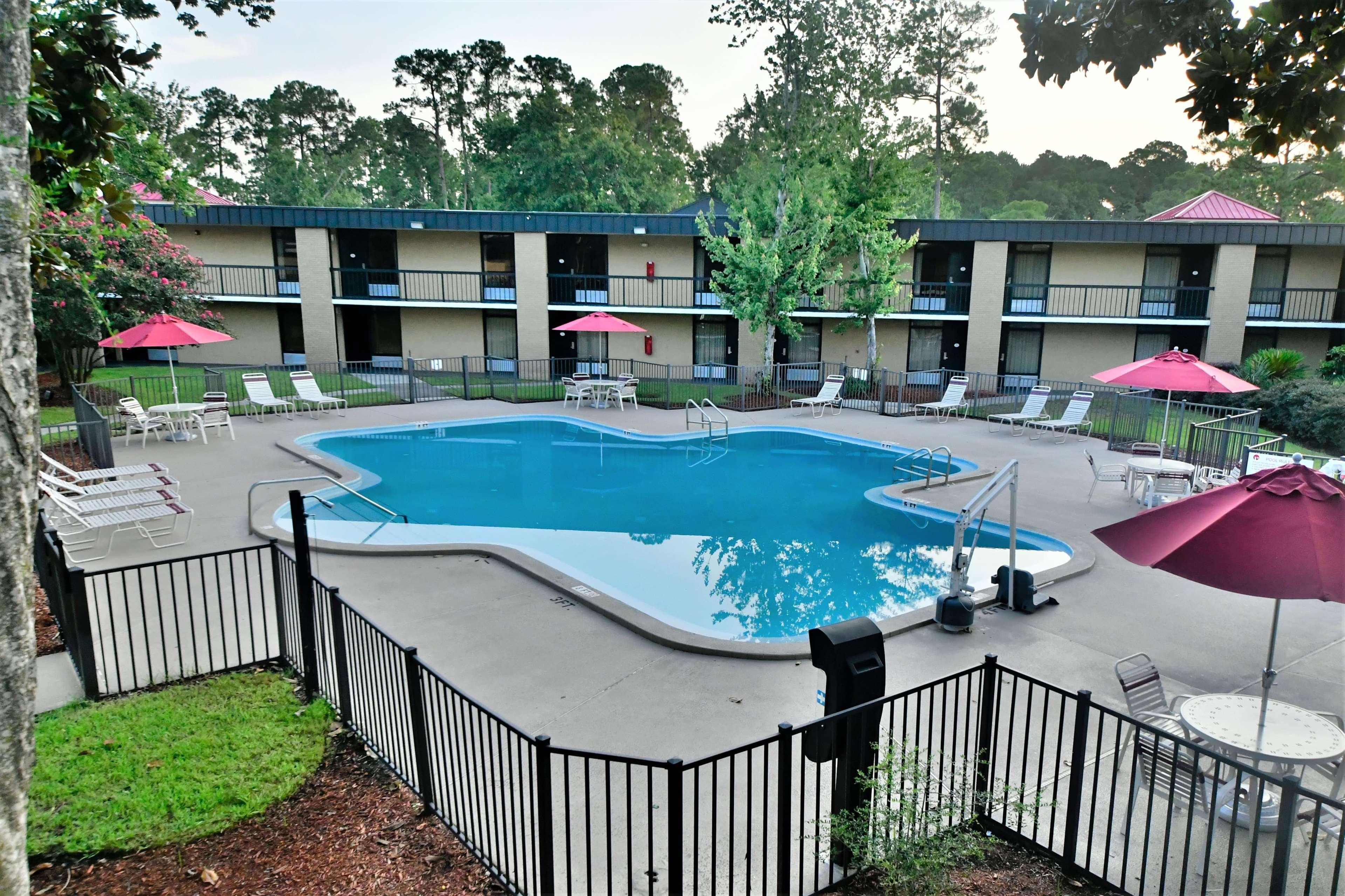Ramada By Wyndham Jacksonville Hotel & Conference Center Exterior photo